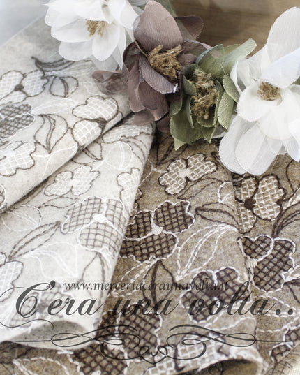 30 x 30 cm Feltro di lana ricamato