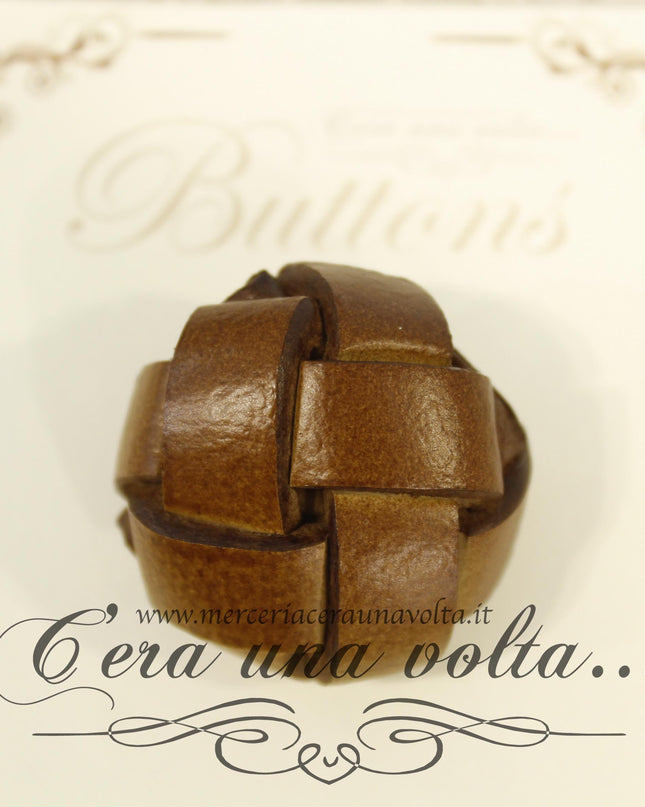 Bottone Intrecciato in Cuoio Marrone Chiaro