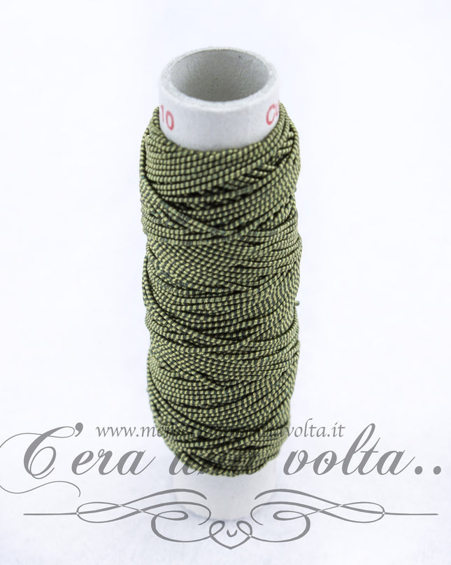 Filo da cucire elastico