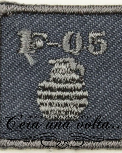 Etichetta termo adesiva quadrata F-05