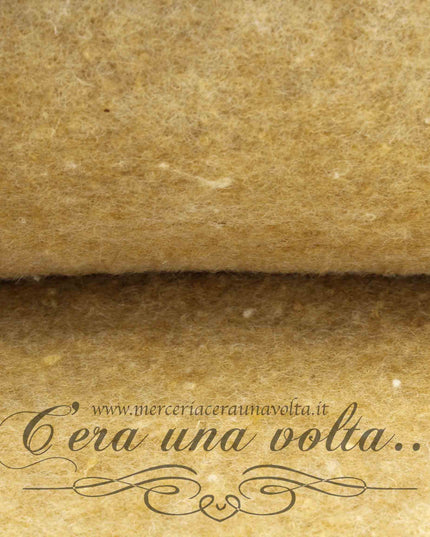 Vello di lana cardata naturale