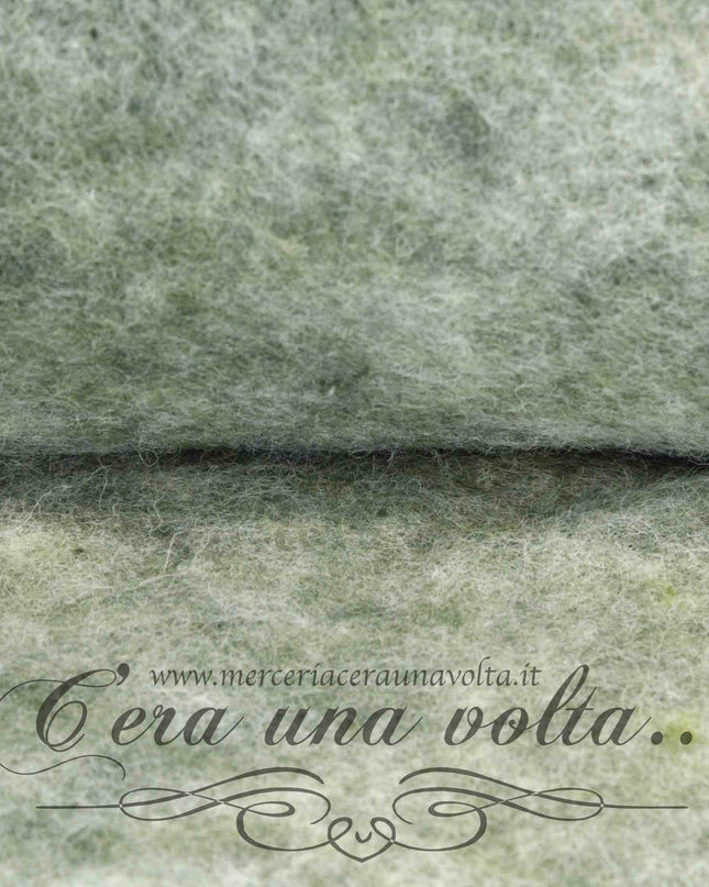 Vello di lana cardata naturale