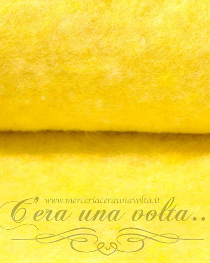 Vello di lana cardata naturale