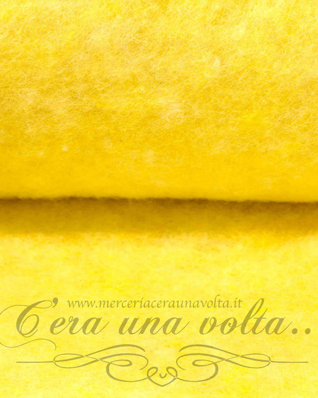 Vello di lana cardata naturale