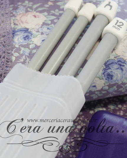 Custodia per ferri da maglia