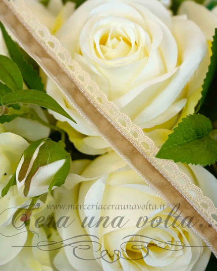Passamaneria in ciniglia con pizzo