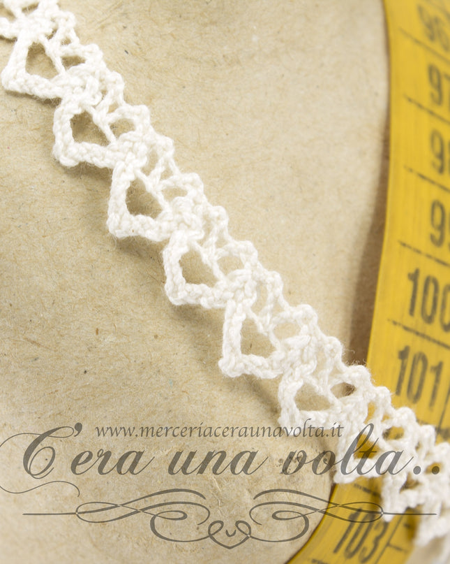 Pizzo in cotone a punta