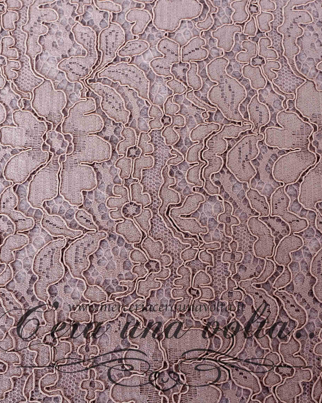 Feltro di lana con pizzo