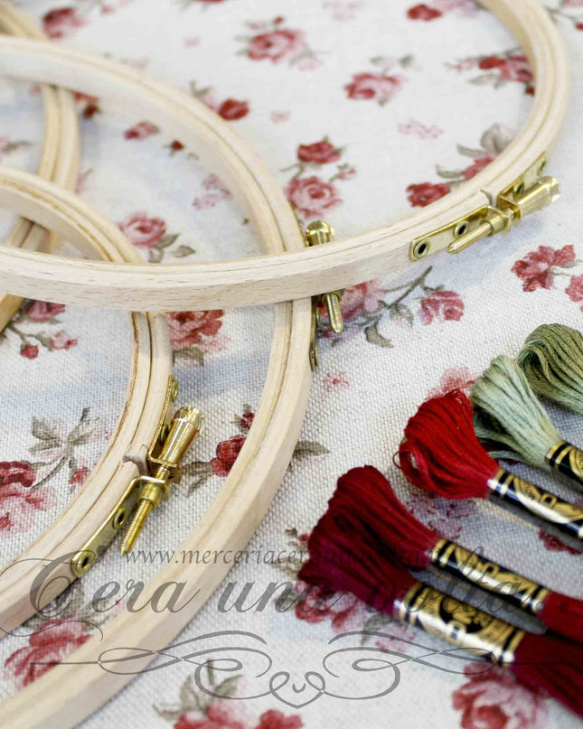 Telaio in legno da ricamo