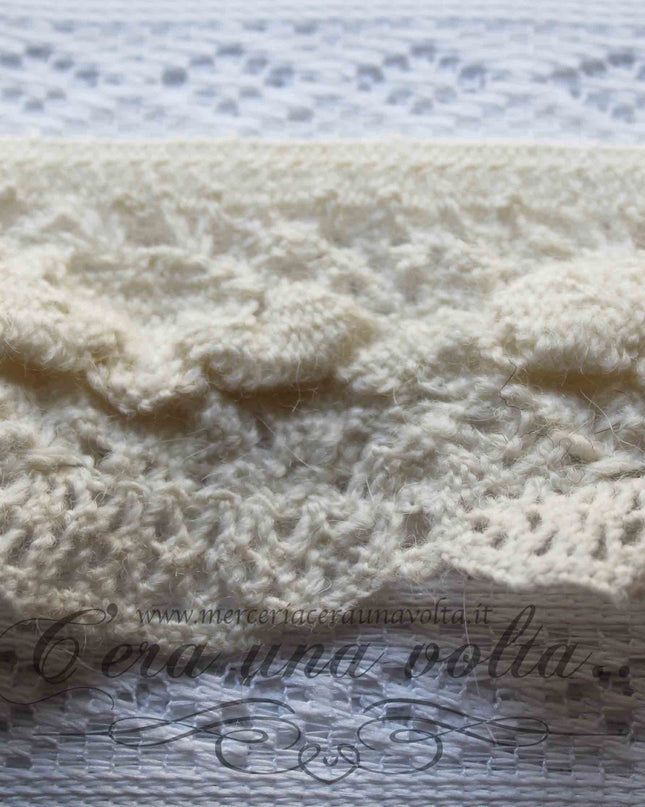 Pizzo in lana elasticizzato