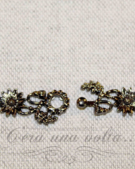 Agganciature per abbigliamento fiore