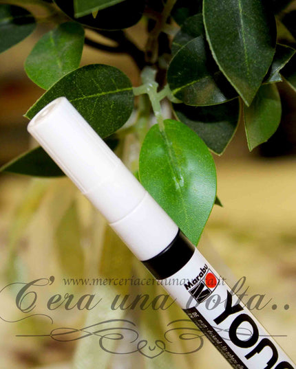 Pennarello indelebile colorato per tessuti