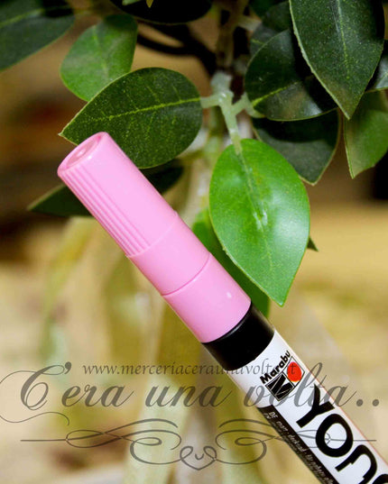 Pennarello indelebile colorato per tessuti