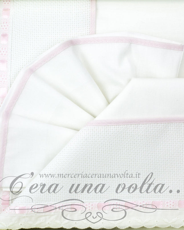 Lenzuolo da ricamare per culla sangallo