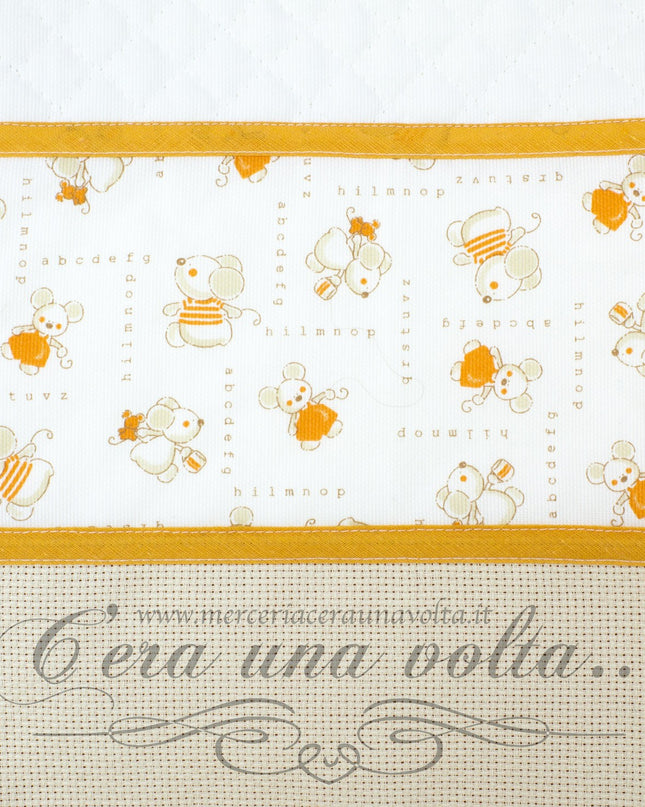 Copertina da ricamare per culla topini