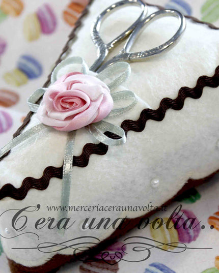 Puntaspilli con forbice