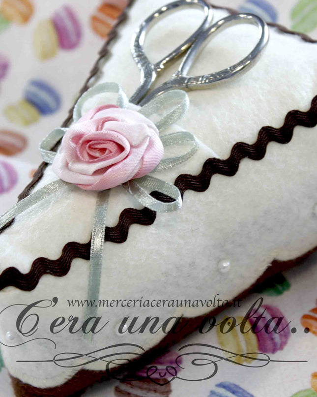 Puntaspilli con forbice