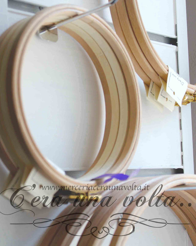 Telaio in legno da ricamo