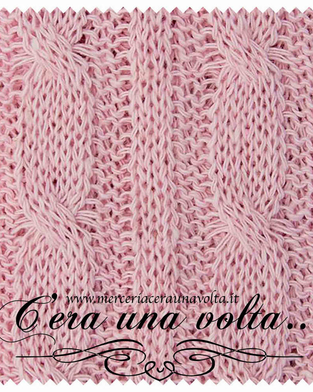 Taglio di tessuto con motivo a treccia