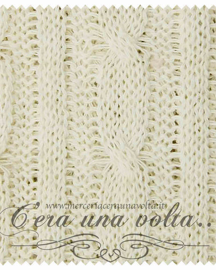 Taglio di tessuto con motivo a treccia