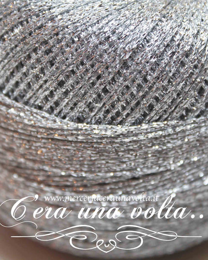 Filato metallico per collane