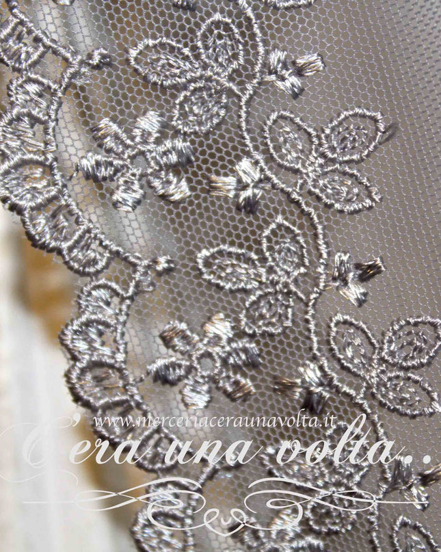 Pizzo in Tulle e Satin