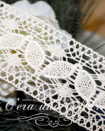 Pizzo tramezzo Leaves