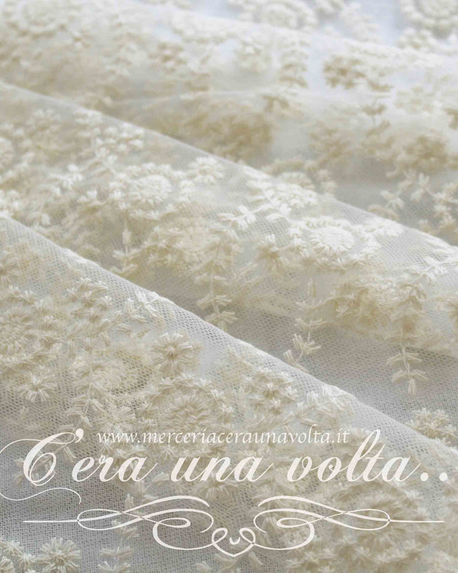 Taglio di tessuto in pizzo