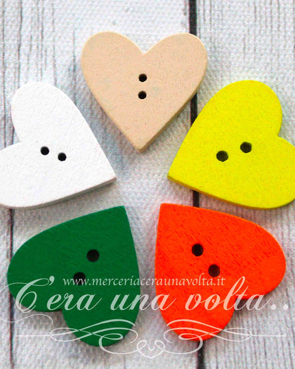 Bottone in legno cuore