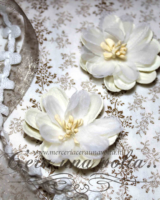 Fiore in carta Magnolia Avorio