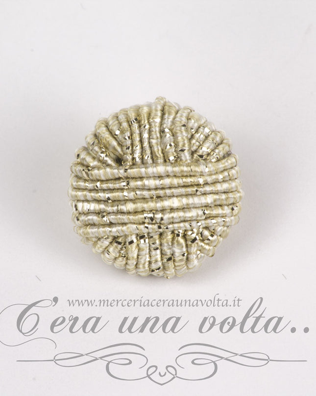 Bottone con intreccio