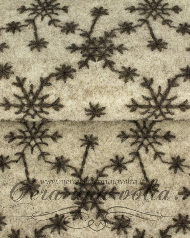 35 x 35 cm Feltro di lana ricamato