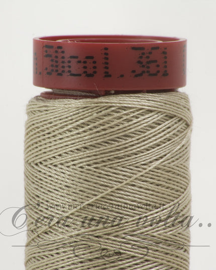 Filo da cucire titolo 50