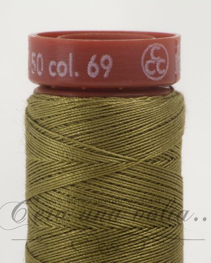 Filo da cucire titolo 50