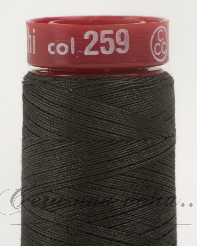 Filo da cucire titolo 50