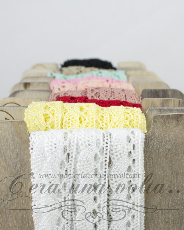 Merletto fusello colorato