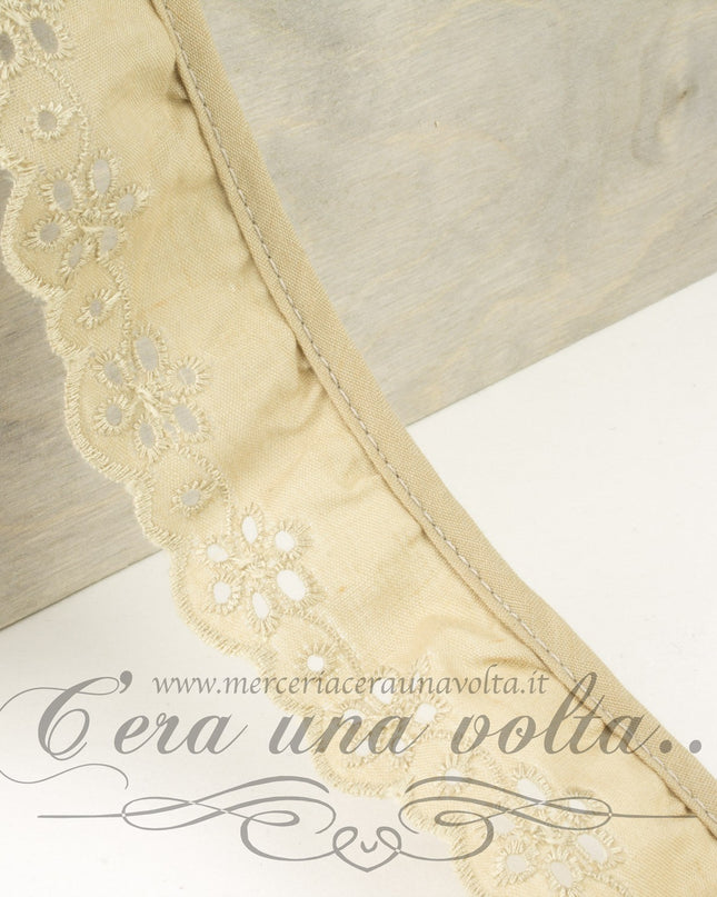 Bordo in Sangallo colorato