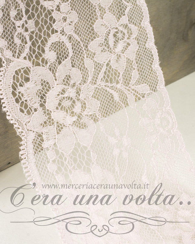 Pizzo fleurs romantiques