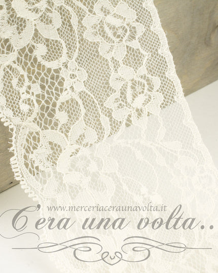 Pizzo fleurs romantiques