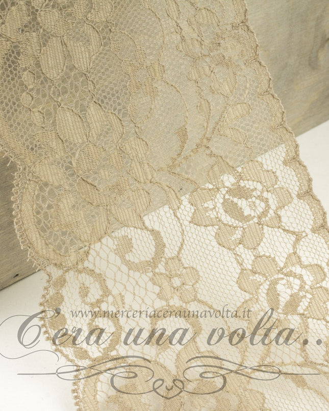 Pizzo fleurs romantiques