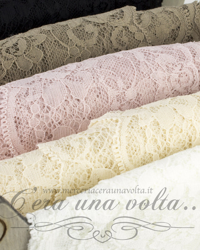 Pizzo fleurs romantiques