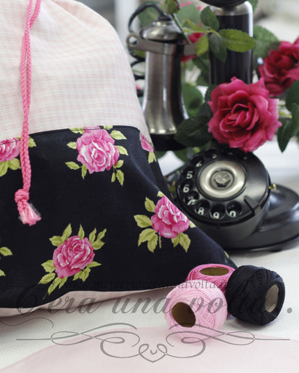 Sacchettino per biancheria Black roses