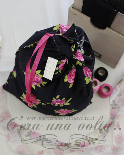 Sacchetto per biancheria Black roses