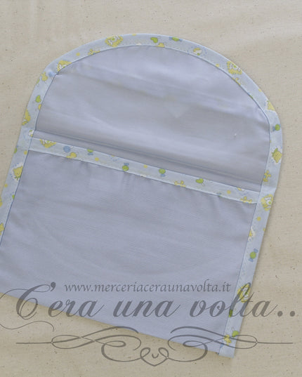 Busta porta bavaglino per asilo da ricamare