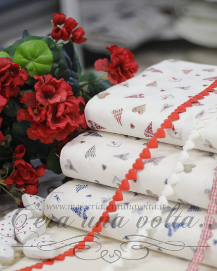 Tessuto shabby a cuori