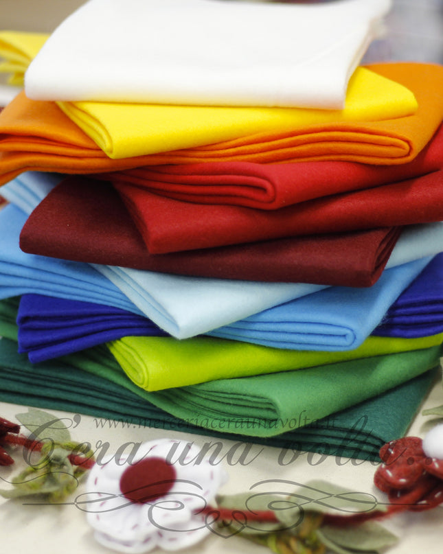 Set 16  fogli pannolenci Tinta unita