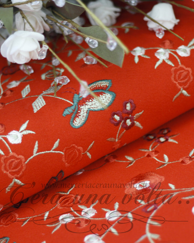 Feltro ricamato Rosso