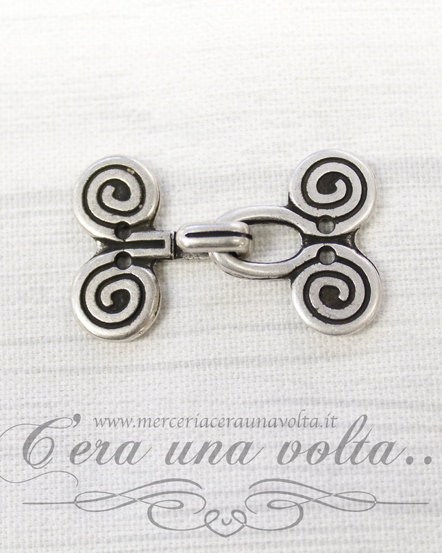 Ganci e occhielli rodiati