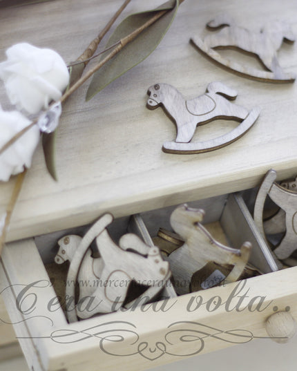 Cavallo a dondolo in legno