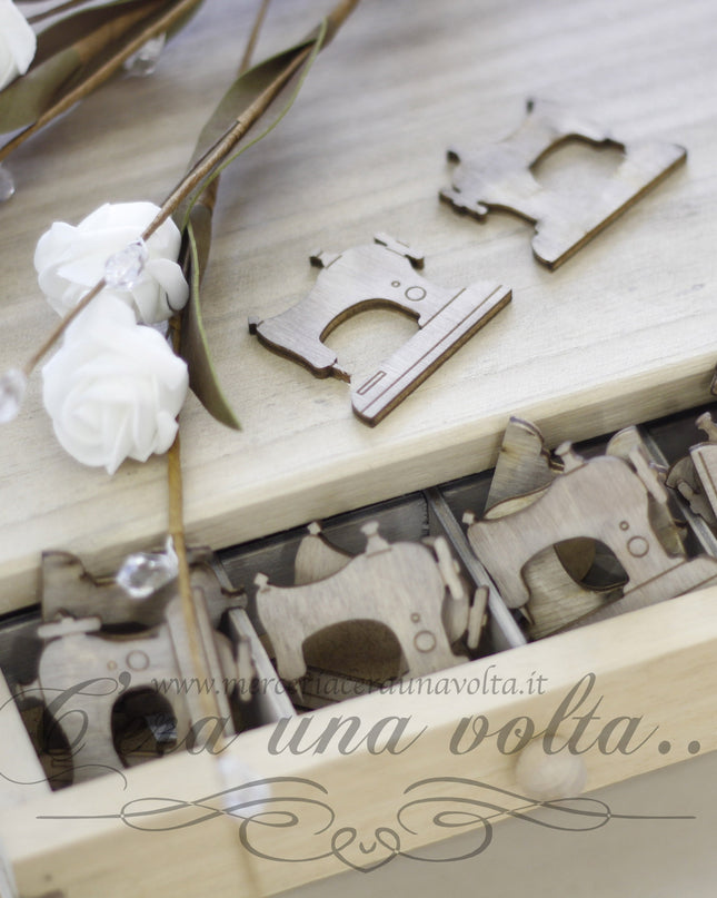 Macchina da cucire in legno